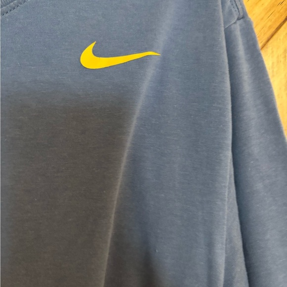 Nike Men’s T-shirt Large Light Blue Dri-Fit Athletic Cut - Picture 4 of 4